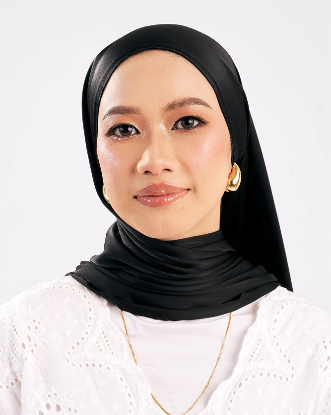 Tudung Sareeya Satin Matte Shawl mewah hitam black Premium Hijab Malaysia