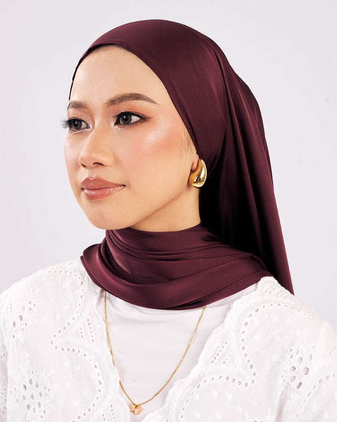 Tudung Sareeya Satin Matte Shawl mewah merah burgundy Premium Hijab Malaysia